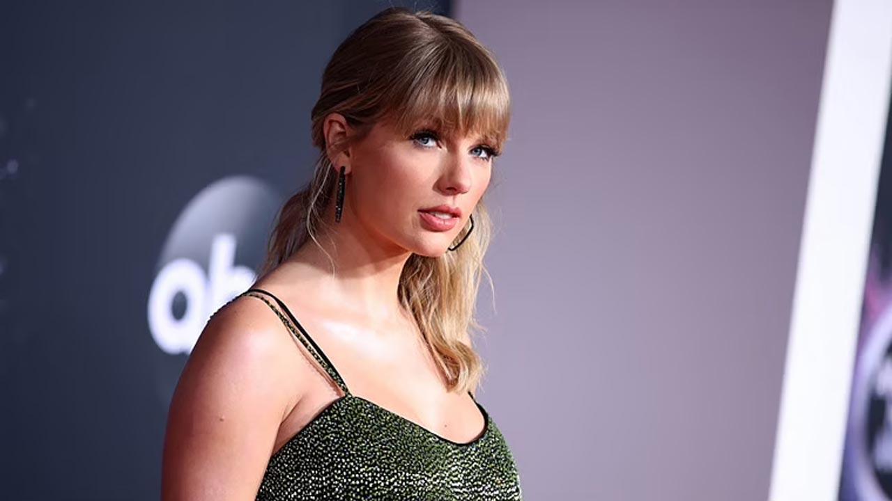 Taylor Swift, her mom donate USD 50,000 to family who lost their father to COVID