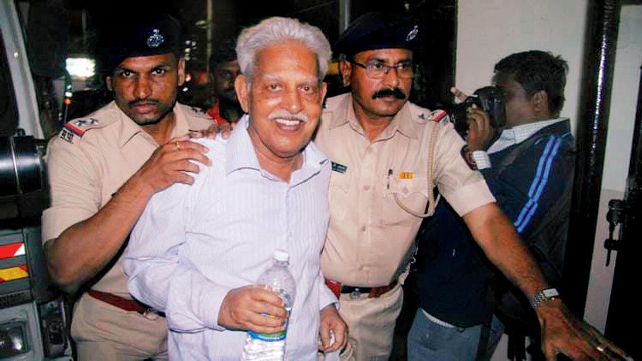 Varavara Rao discharged from hospital in Mumbai