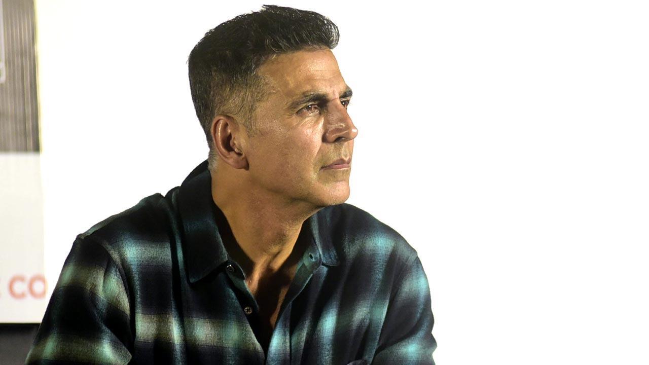 Akshay Kumar shares first look from 'Atrangi Re', pens heartfelt note on wrapping up film