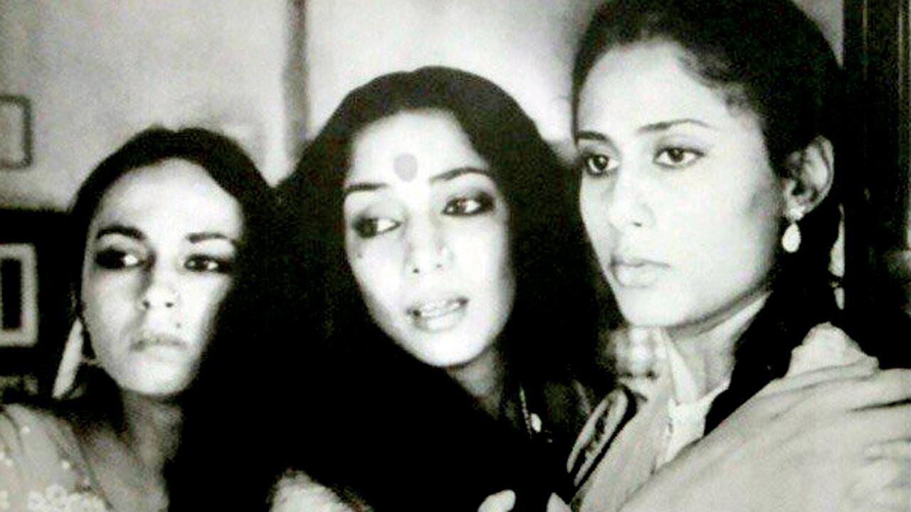 Alia Bhatt looks just like mommy dearest Soni Razdan in this throwback photo