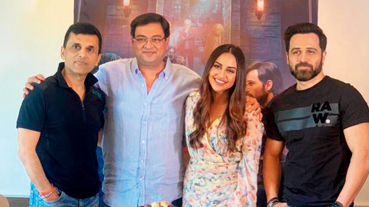 Watch videos: Chehre director Rumy Jaffry and Emraan Hashmi's birthday celebration