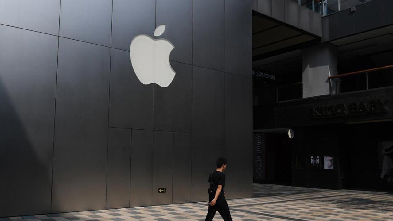 iOS developer sues Apple over alleged app monopoly