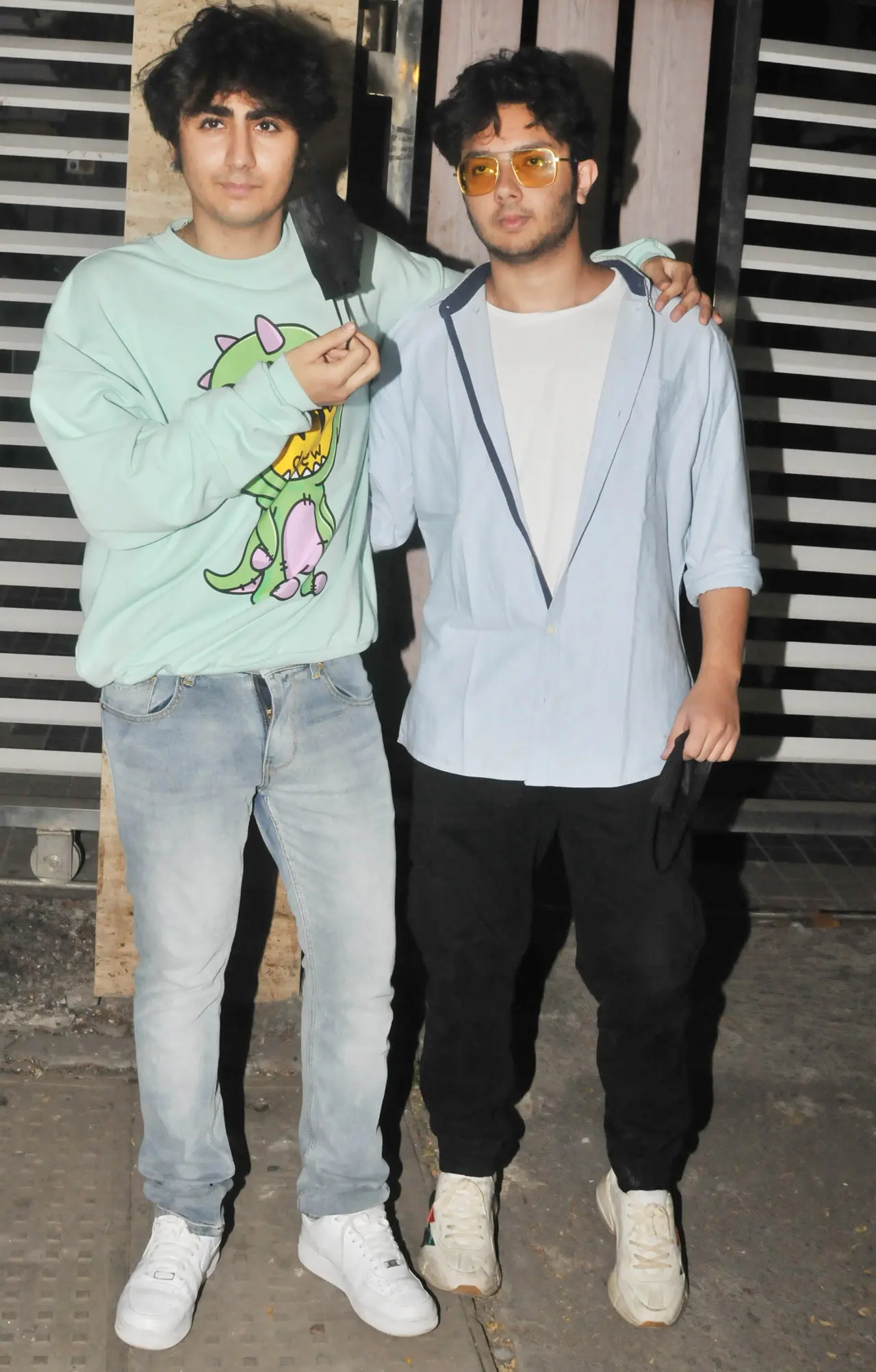 Malaika Arora and Arbaaz Khan's son Arhaan Khan posed with Seema Khan and Sohail Khan's son Nirvan Khan, as they both arrived at the party together.