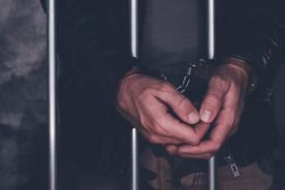 UP man held for selling illegal guns online