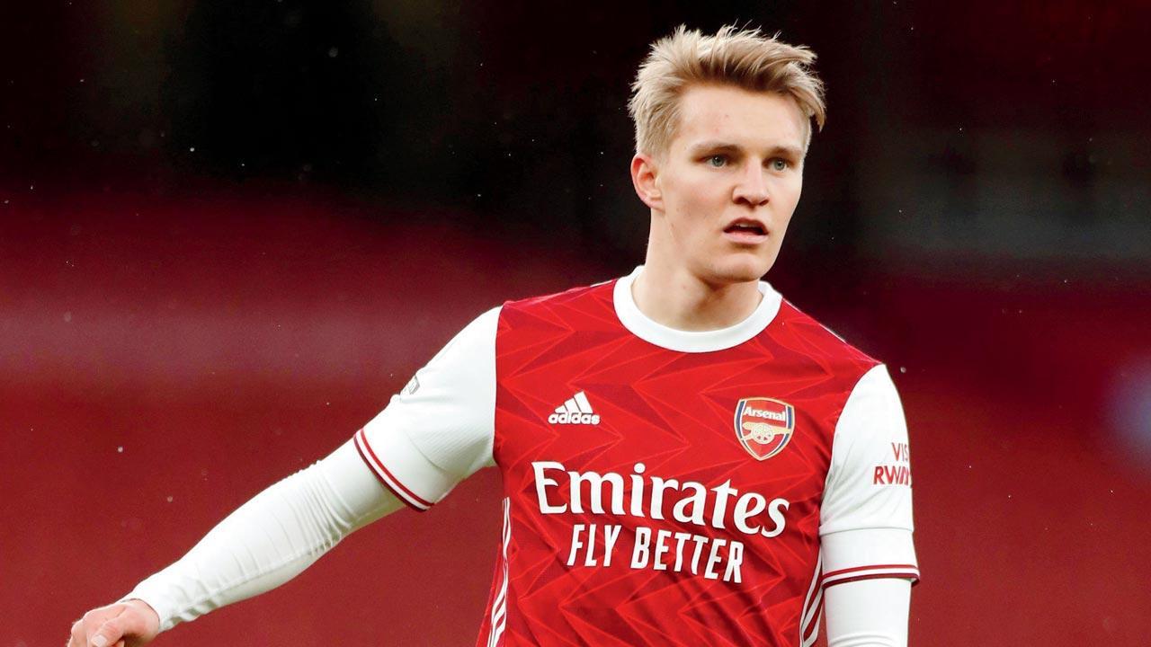 EPL: Arsenal gun down Tottenham, Manchester United beat West Ham