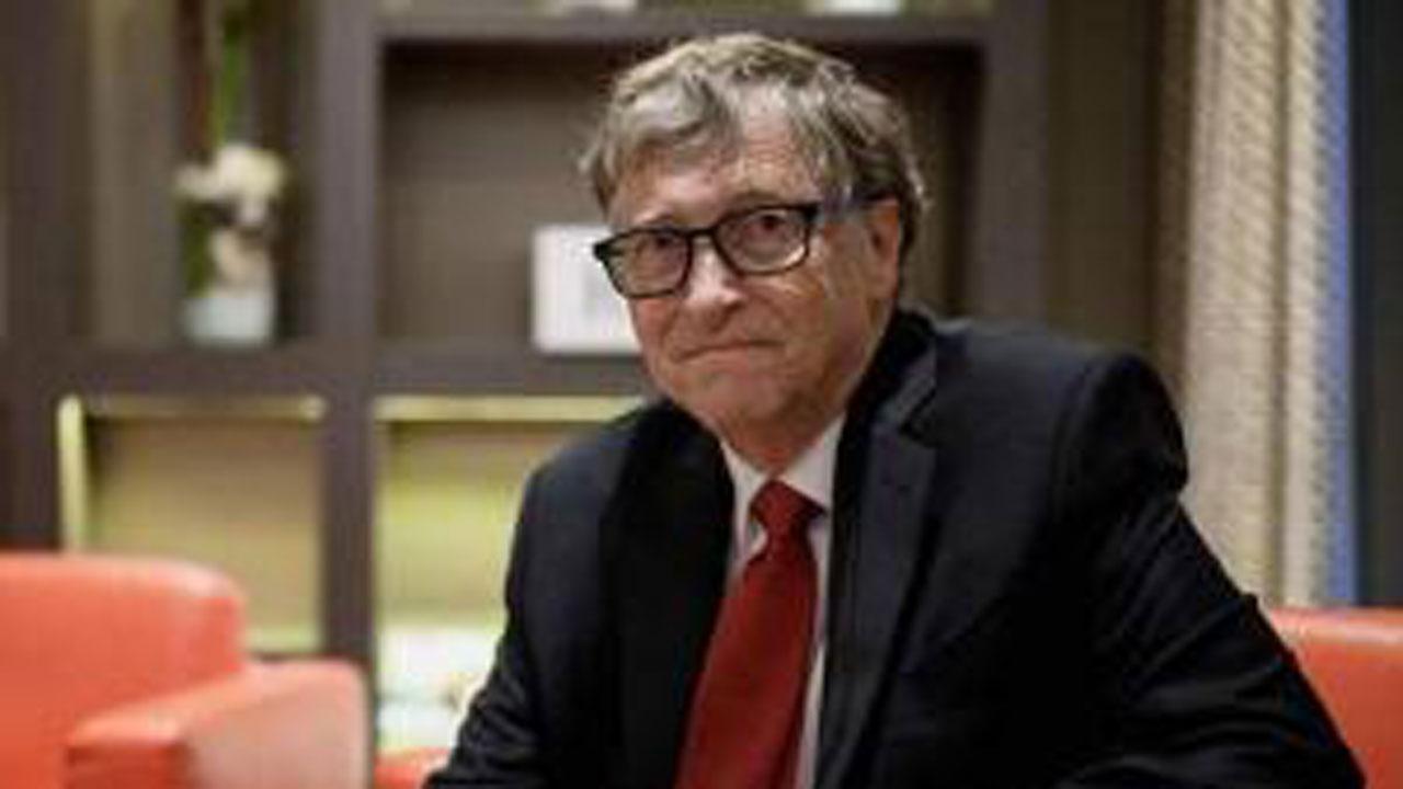 This is why Bill Gates prefers Android over iPhone