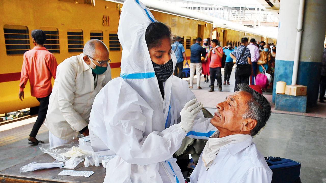 At 6,923, Mumbai reports highest number of new COVID-19 cases in a day