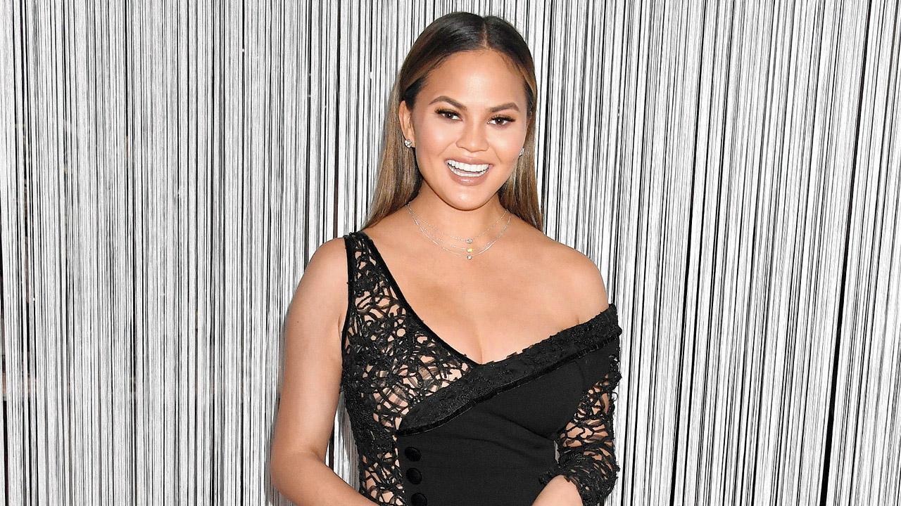 Chrissy Teigen explains decision to deactivate Twitter account