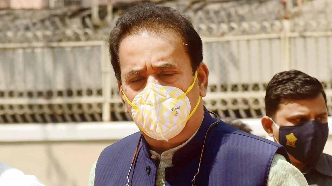 Anil Deshmukh holds meeting with Maharashtra ATS chief