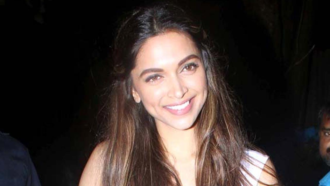 Deepika Padukone introduces fans to '#DigSwirlSpread' challenge