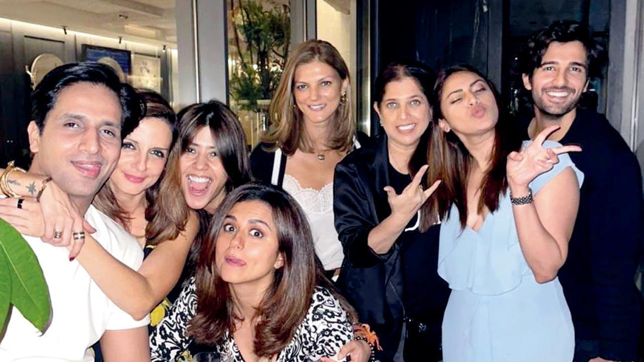 Are Sussanne Khan and Arslan Goni more than just friends?