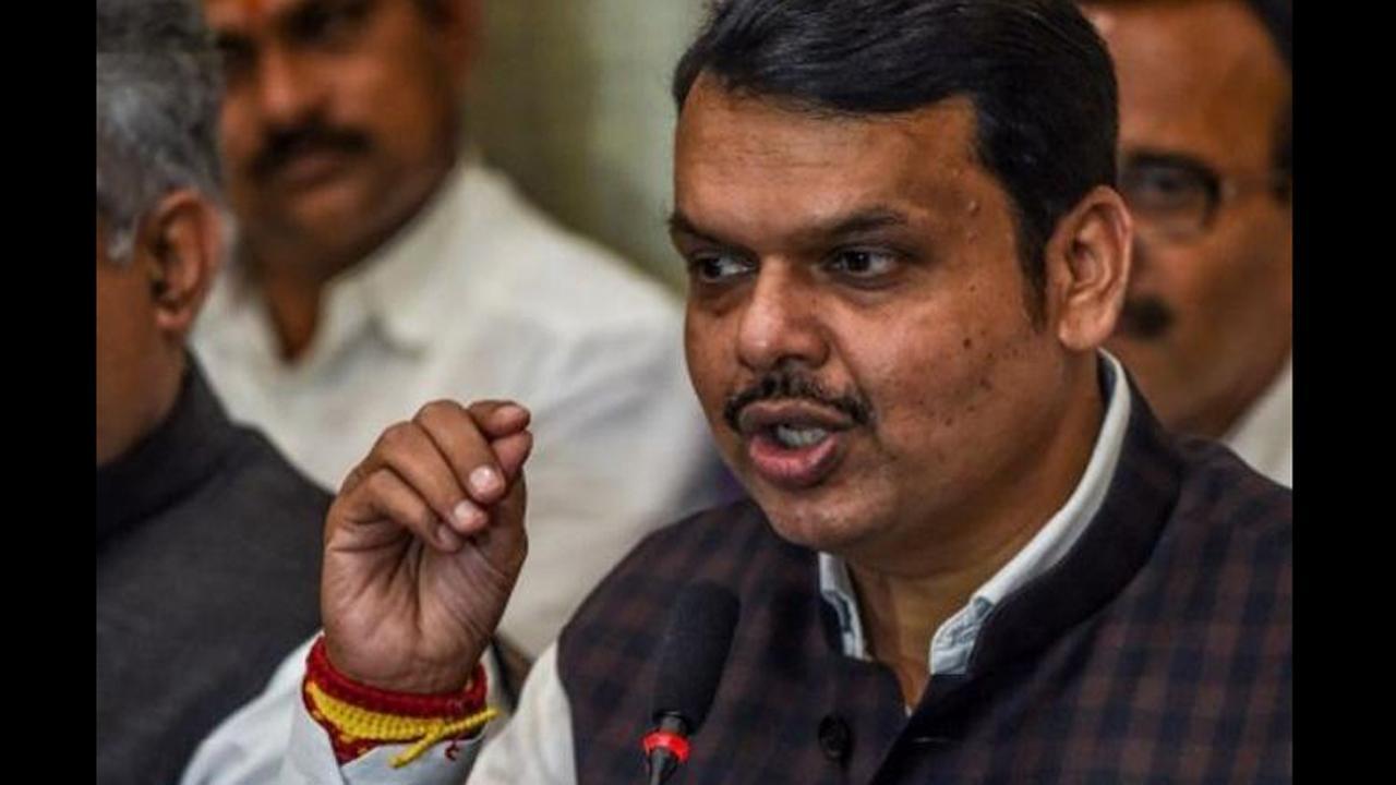 Fadnavis says Shiv Sena trying to probe celebs over farmer tweets, Deshmukh counters