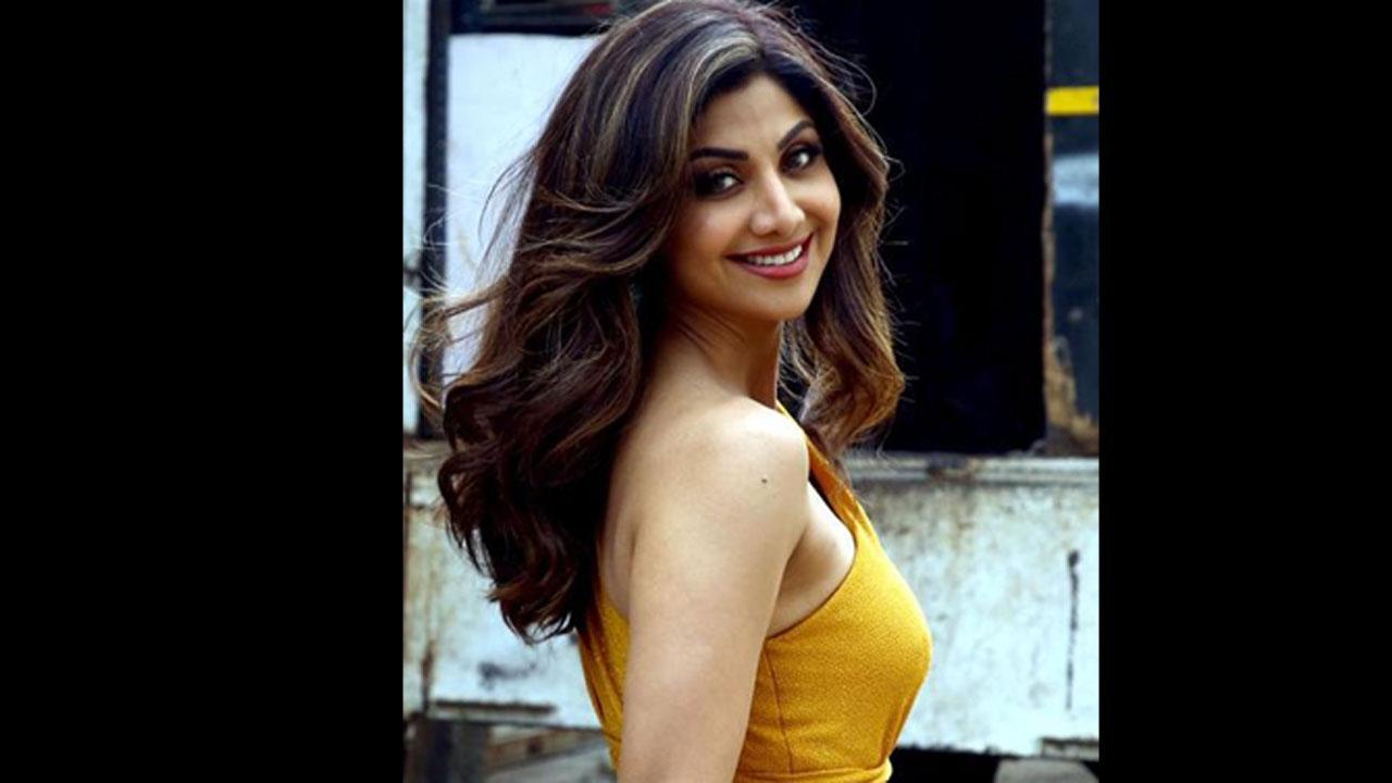 Shilpa Shetty: Covid situation worrisome a year after Janta Curfew