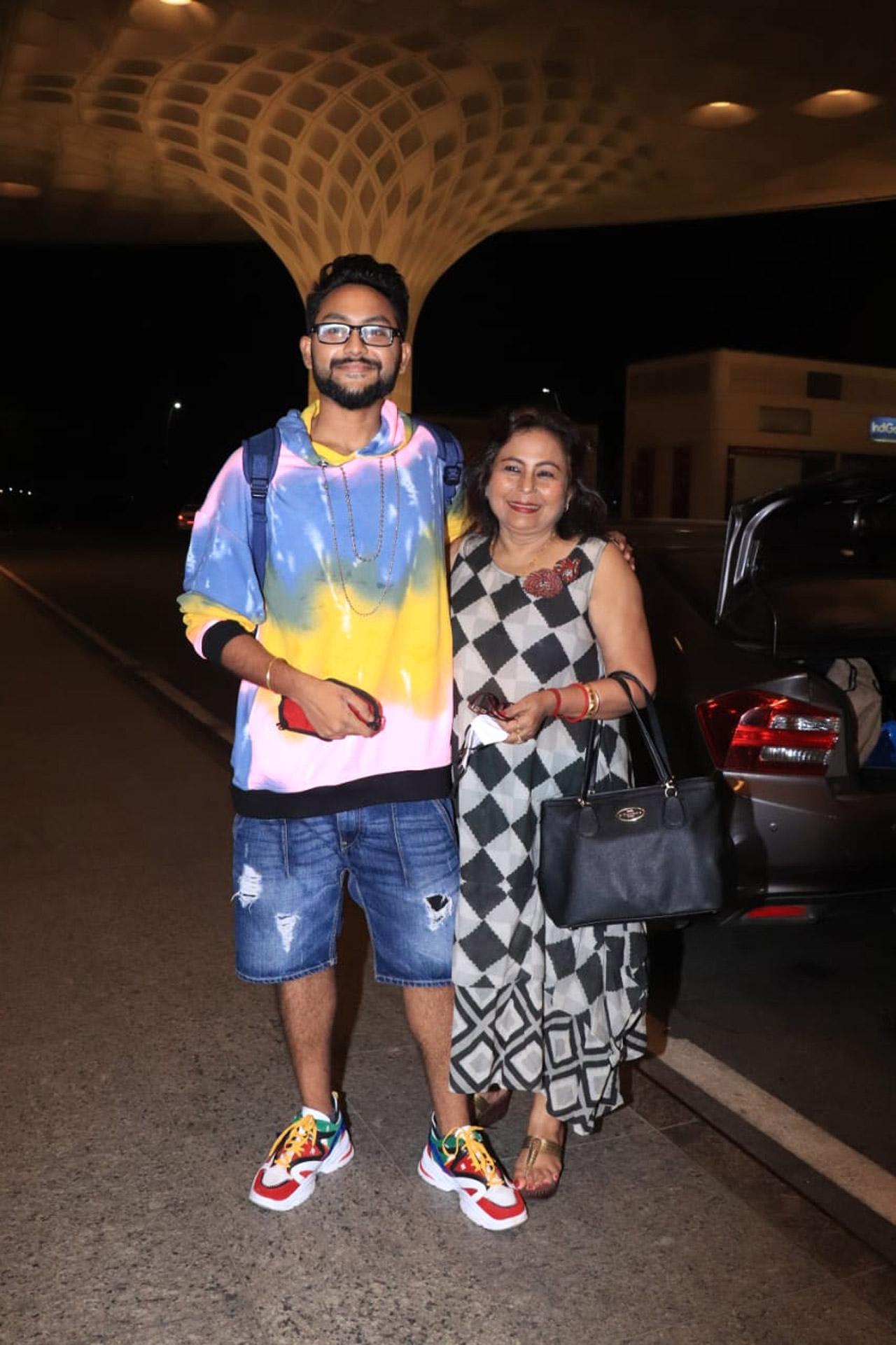 Singer Kumar Sanu's son Jaan Kumar Sanu, who rose to fame with Bigg Boss Season 14, was snapped at Mumbai Airport with his mother Rita Bhattacharya. The latter, too, made headlines last year, after she spoke on behalf of her son on various controversies surrounding Jaan.