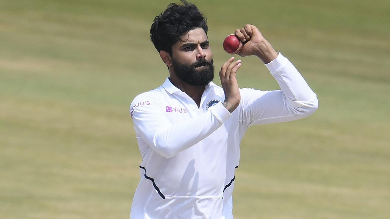 Ravindra Jadeja makes return to field post surgery, shares post on Twitter