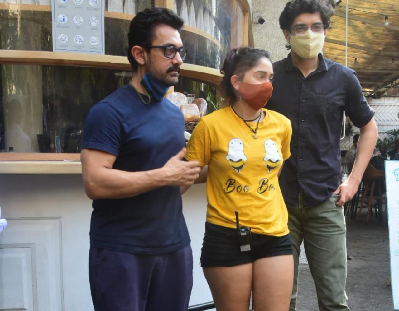 However, it was Junaid who stole the attention. The star kid has undergone a massive transformation. Junaid has lost a lot of weight and he looked unrecognizable in the latest pictures. He opted for a black shirt and pants for the outing.