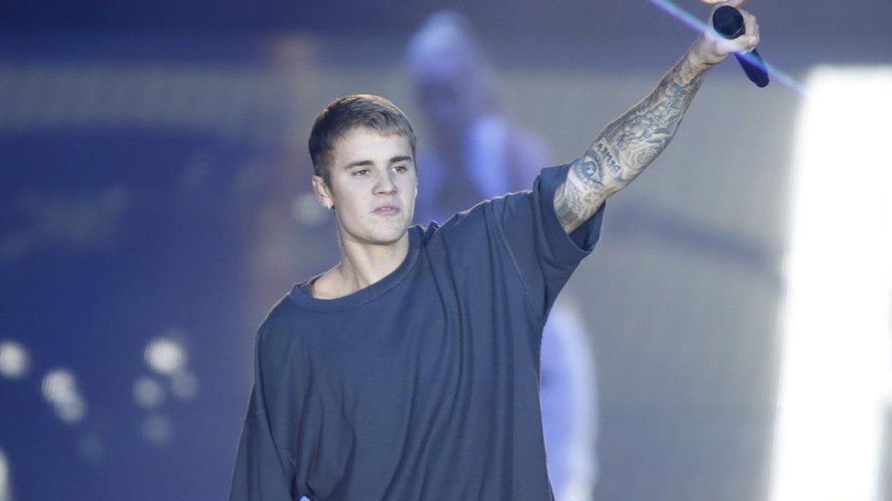 Justin Bieber gets new neck tattoo dedicated to latest song 'Peaches'