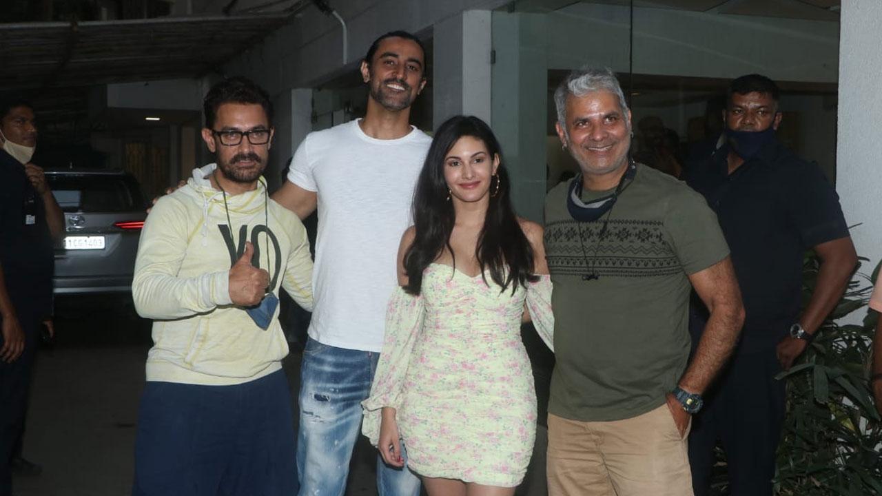 Aamir Khan is all praises for Rang De Basanti co-star, Kunal Kapoor after screening of Koi Jaane Na