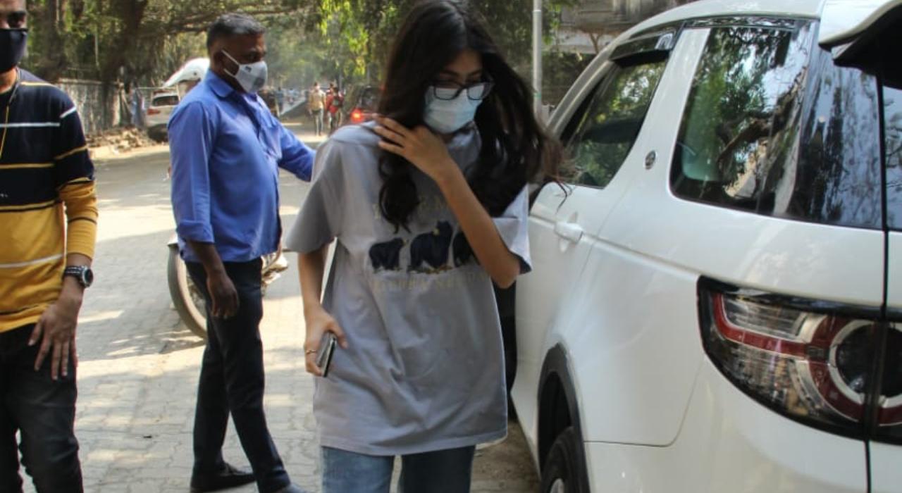 Karisma Kapoor's daughter Samiera Kapoor was snapped strolling the streets of the suburb.