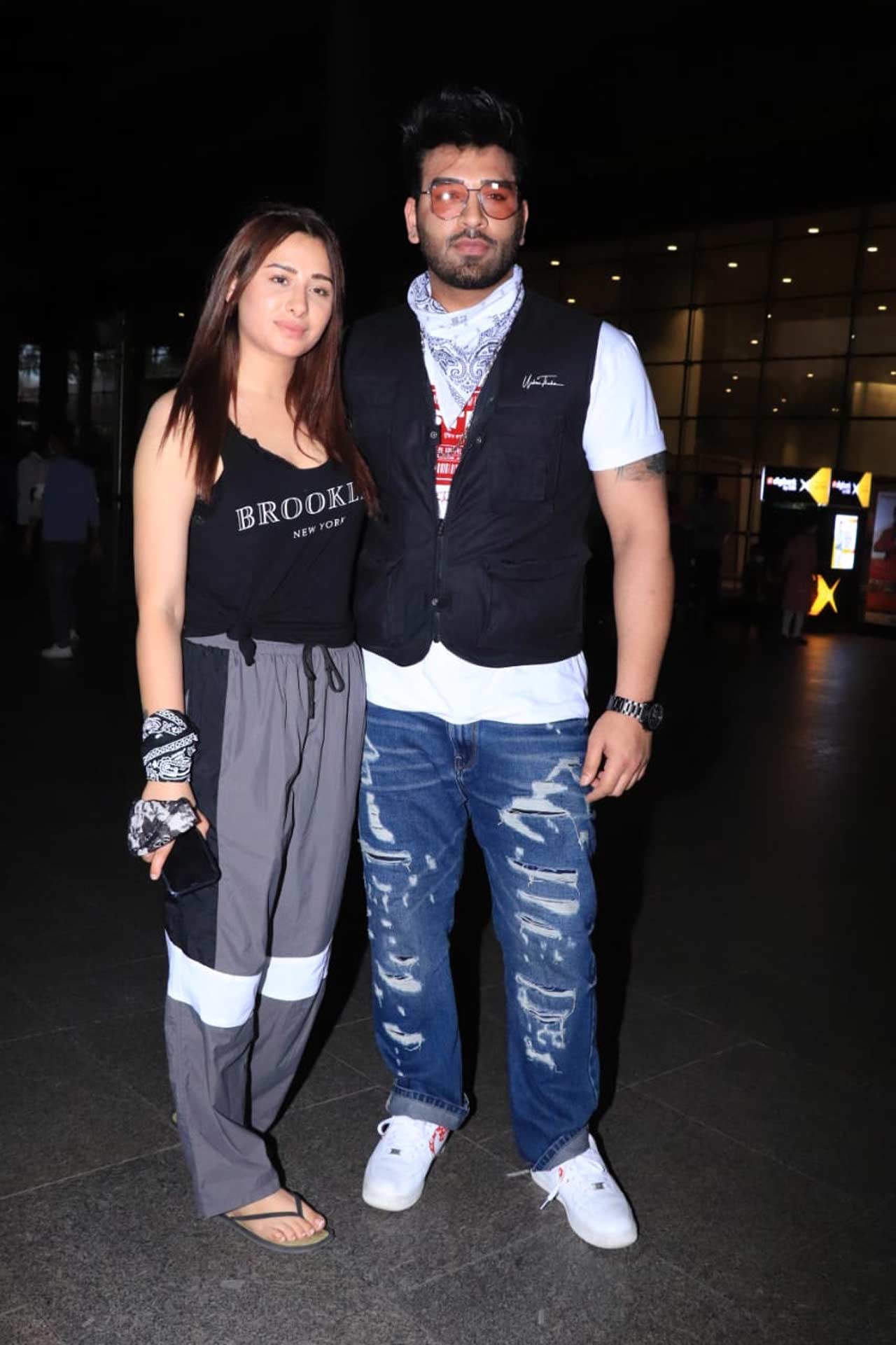 Paras Chabbra and Mahira Sharma were also clicked at the airport. Speaking about the duo, Paras and Mahira took over the internet with their new single Rand Lageya, and they were clicked celebrating success by distributing chocolates to the paparazzi.