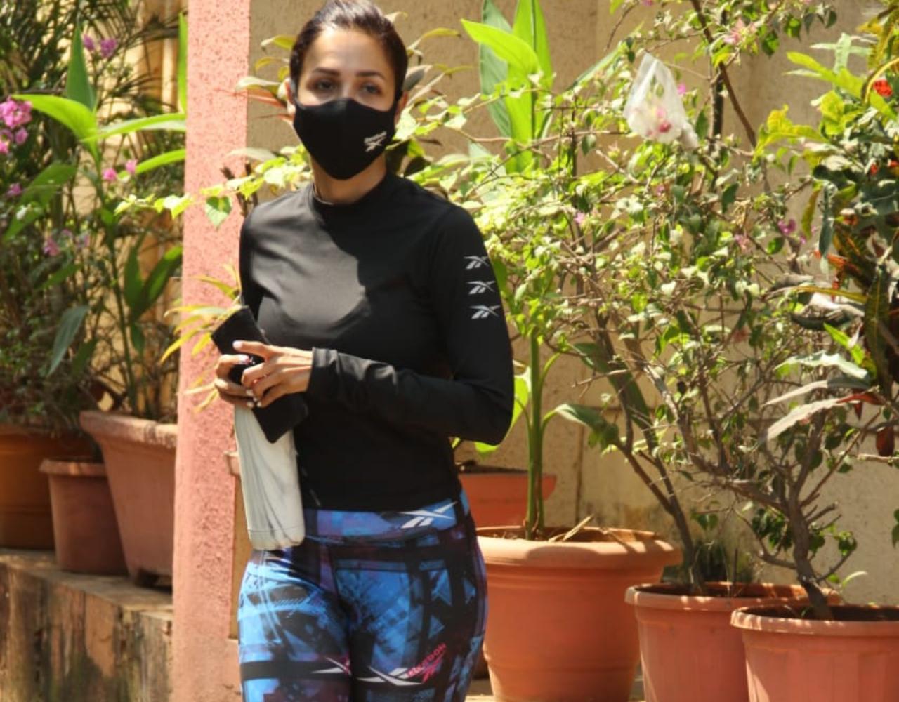 Sharing one of the exotic memories, the actress recently took a trip down memory lane and posted a throwback from one of her trips. In the picture, the 47-year-old star looked gorgeous in her black swimsuit as she enjoys the sun and the sea. She captioned it, 