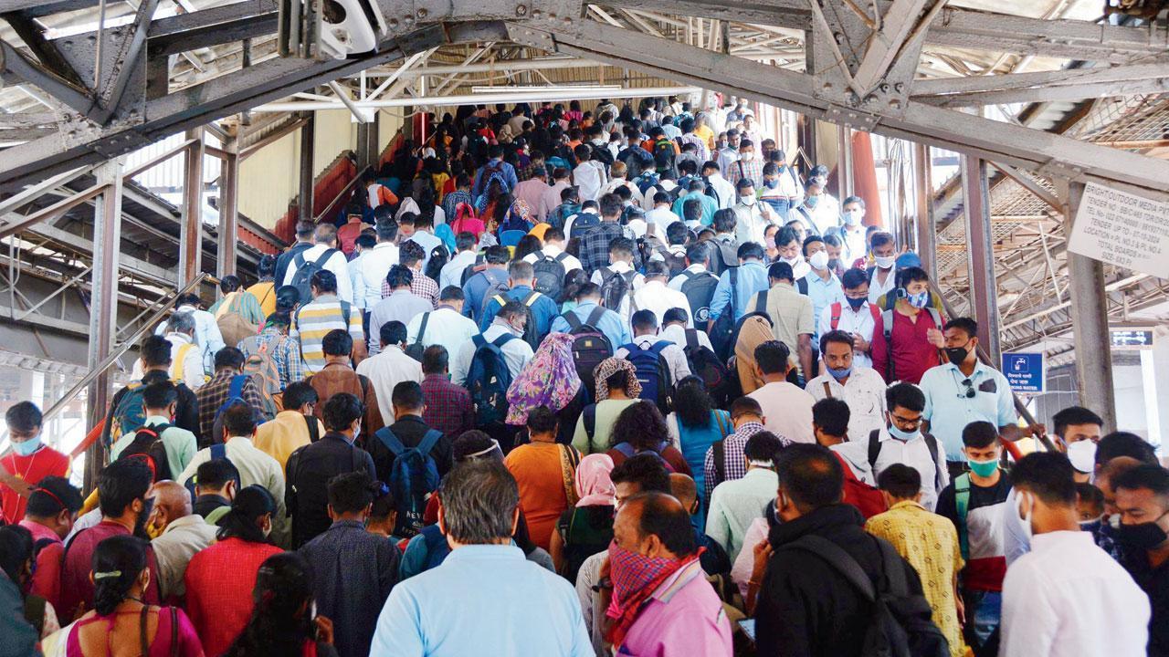 Platform ticket price raised to Rs 50 at key stations in Mumbai Metropolitan Region