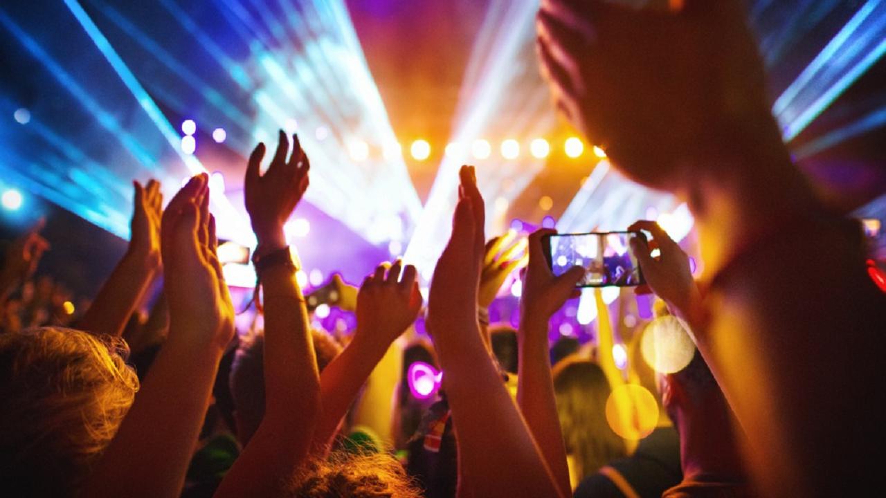 BMC raids Mumbai night clubs for violating COVID-19 protocols