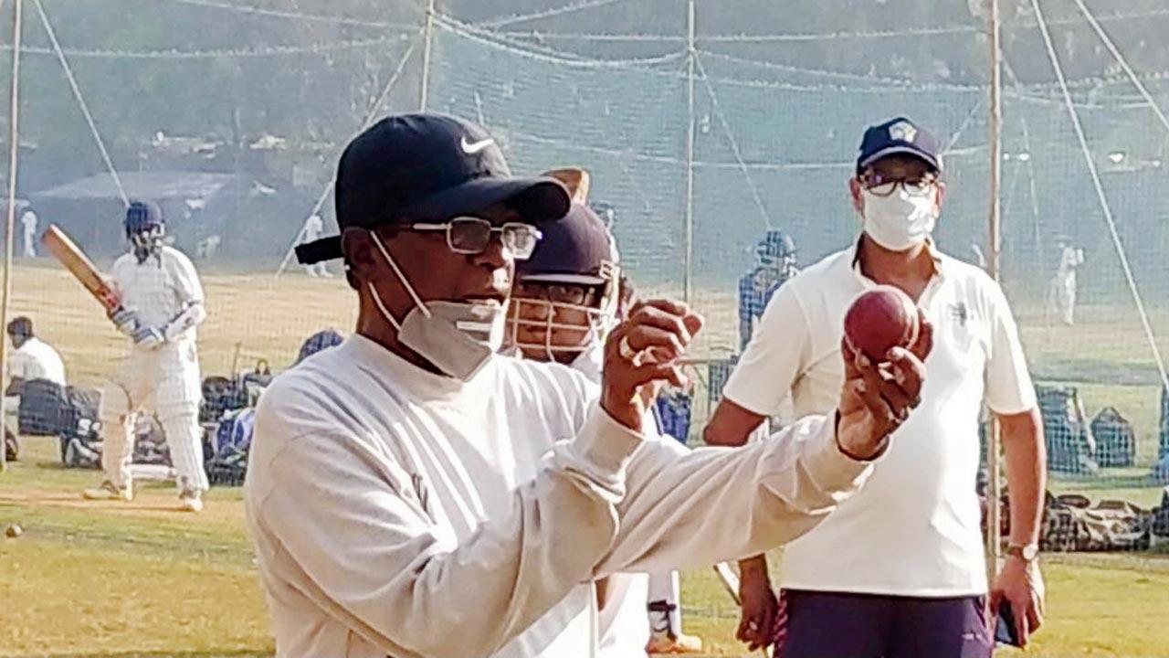 At 74, cricket coach Vidyadhar Paradkar trains youngsters despite kidney failure