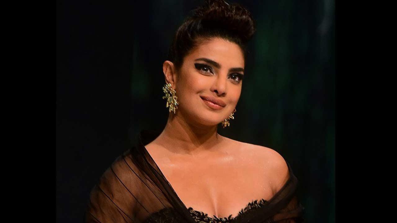 Priyanka Chopra relives Bindis and Bikinis moment with never seen before picture