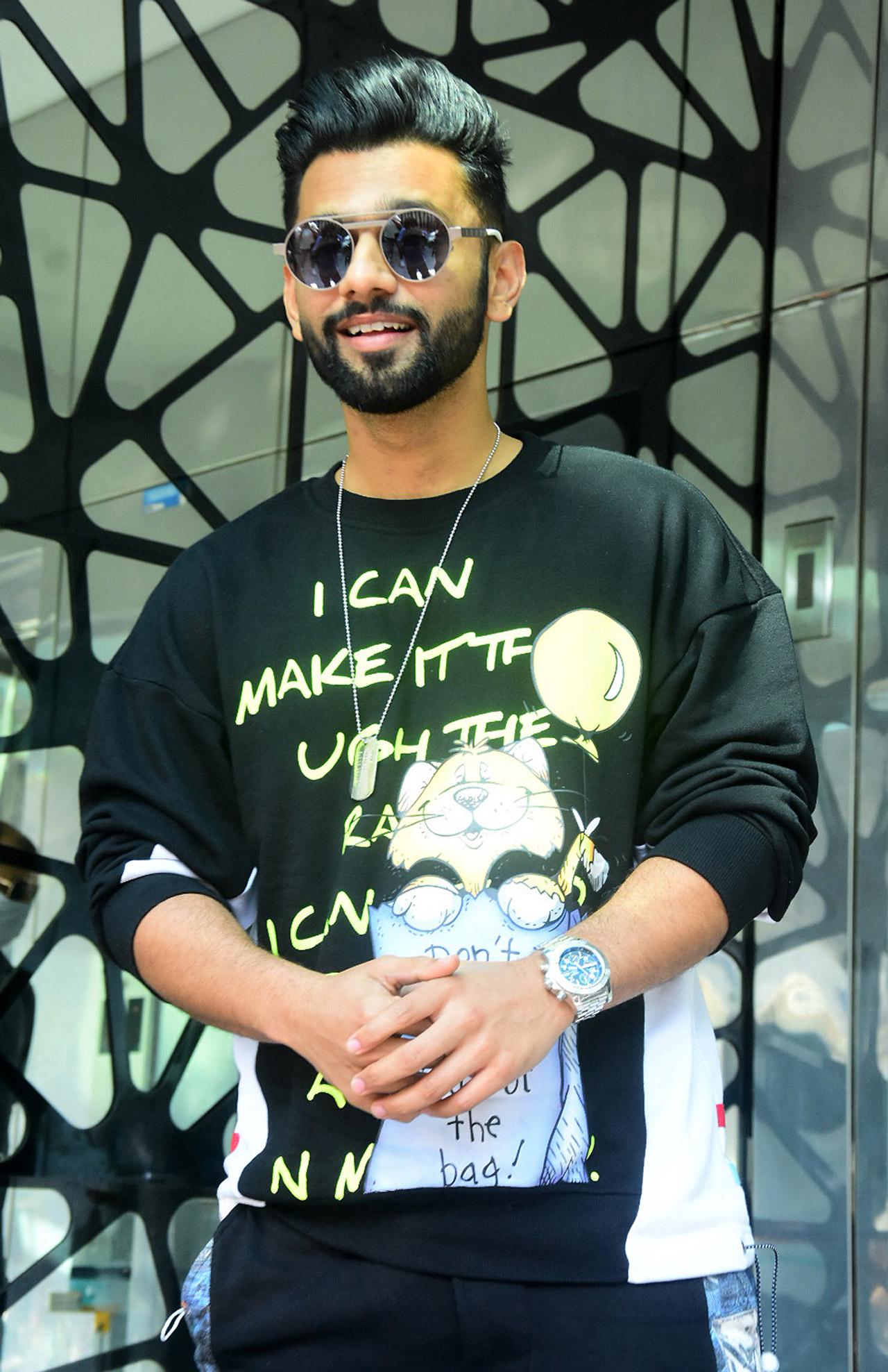 Rahul Vaidya was clicked in Bandra, as the singer went out and about. He was all smiles for the paparazzi and even posed for some pictures.