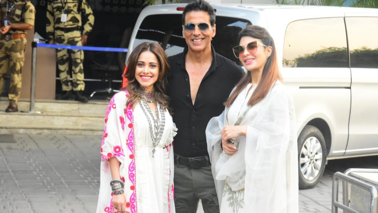 Ram Setu team meets main priest of Ram Janmabhoomi for mahurat shot, Akshay Kumar shares picture