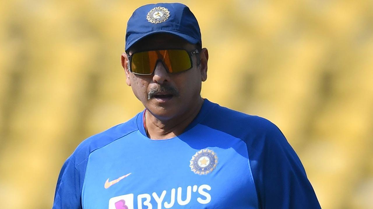 Ravi Shastri gets first dose of COVID-19 vaccine, shares photo on Twitter