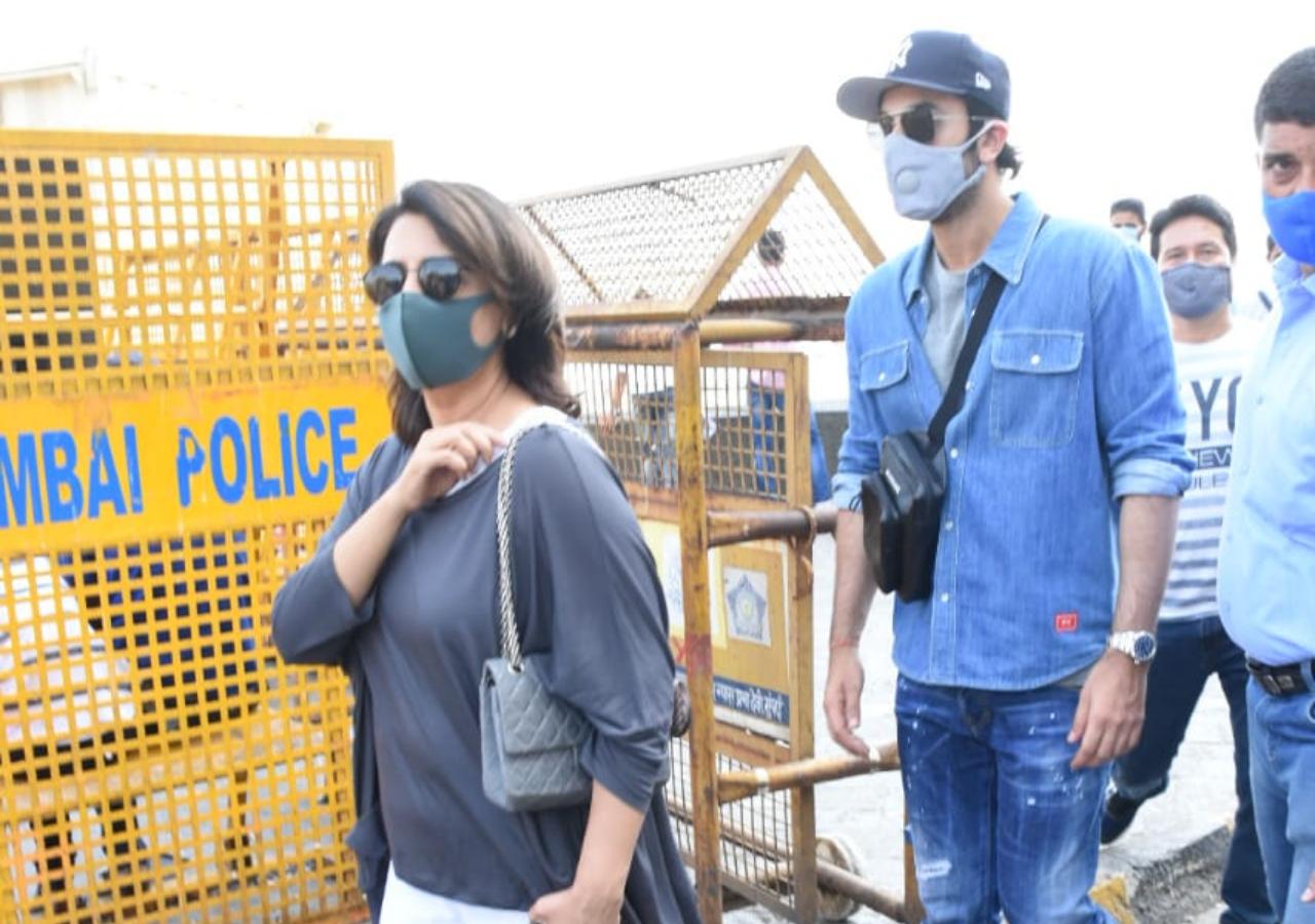 Ranbir Kapoor was clicked enjoying a boat ride with mother Neetu Kapoor at the Gateway of India. For the outing, Neetu opted for a grey dress and white pants, while Ranbir sported a denim shirt and ripped jeans. (All pictures: Yogen Shah).