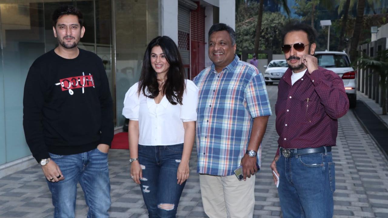 Gulshan Grover, Anjana Sukhani, Shaad Randhawa and Sanjay Gupta were snapped at the screening of their upcoming film Mumbai Saga.