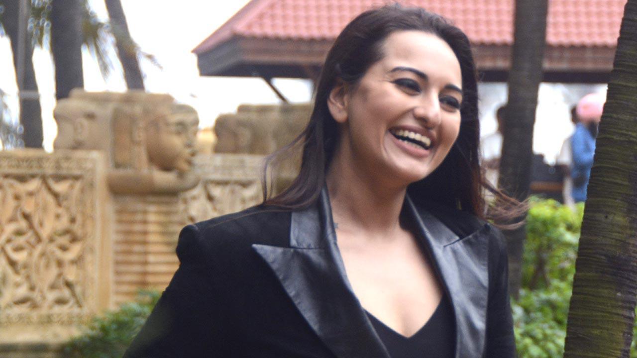Photo inside: Sonakshi Sinha wraps shoot of Reema Kagti's 'Fallen'