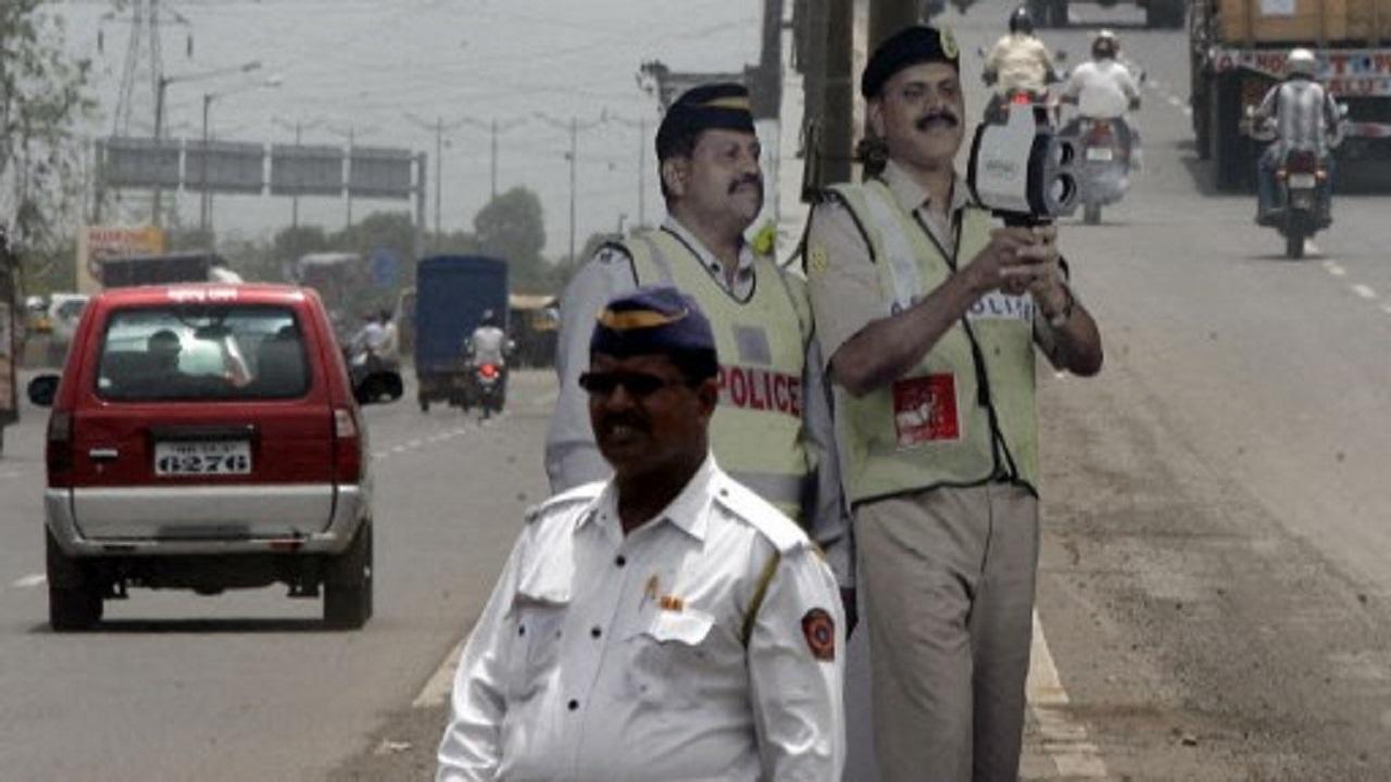 Mumbai: 24 vehicles with suspicious number plates seized using e-challan device