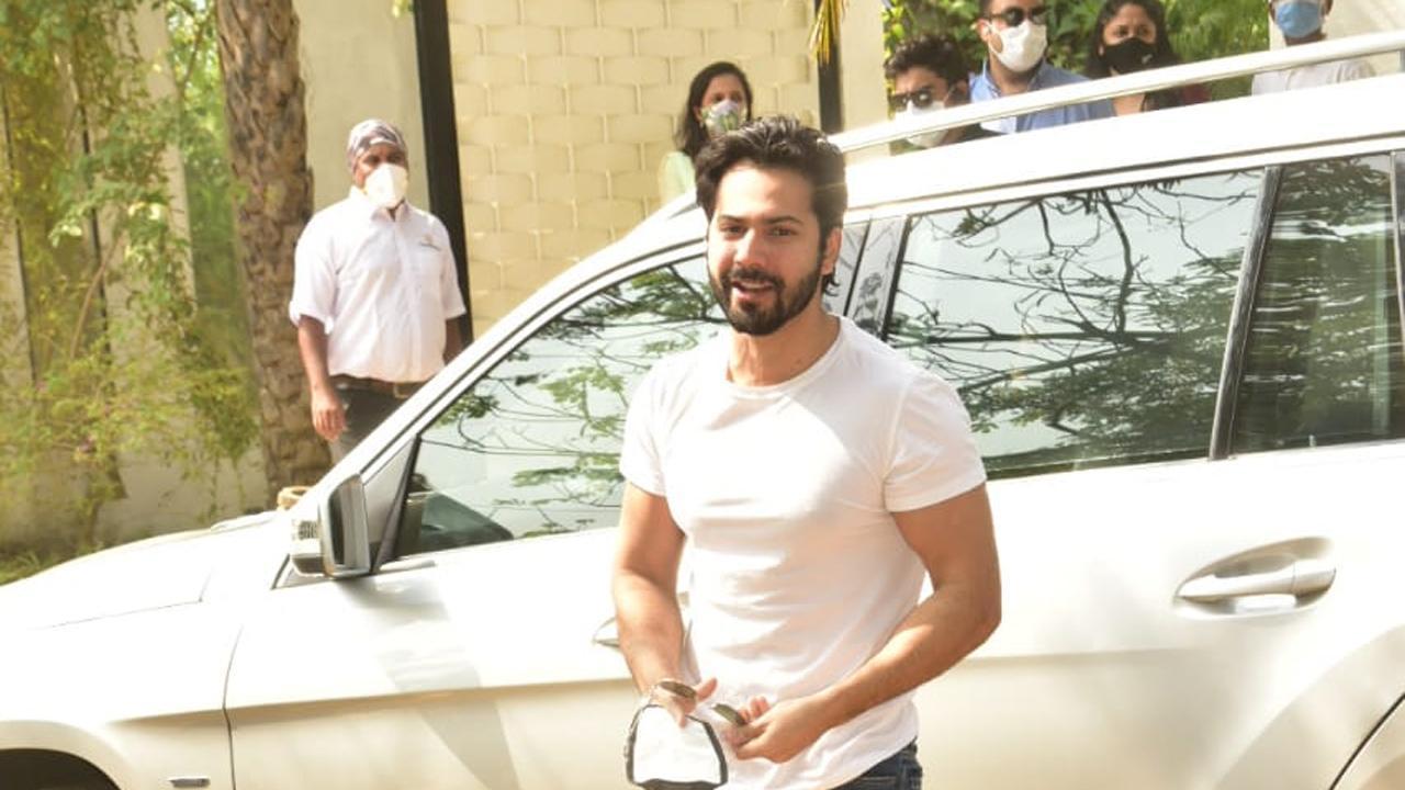 See Photo: Varun Dhawan turns Bhediya in latest Instagram post