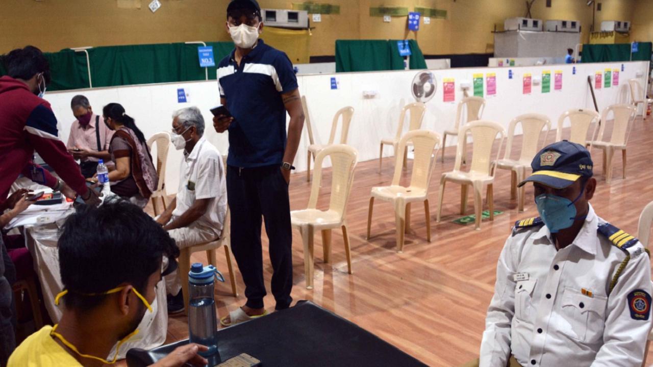 Mumbai: Centre gives nod to 29 private hospitals to join COVID-19 vaccination drive