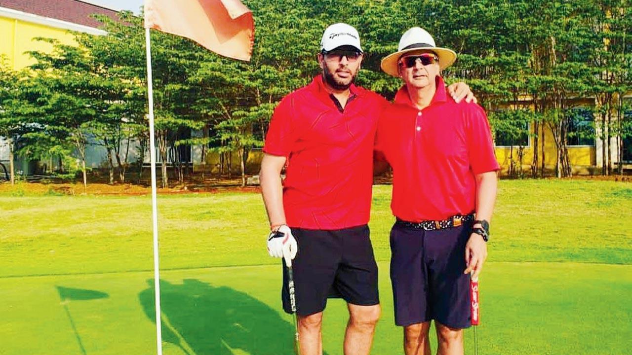 Yuvraj Singh loses Rs 100 golf bet