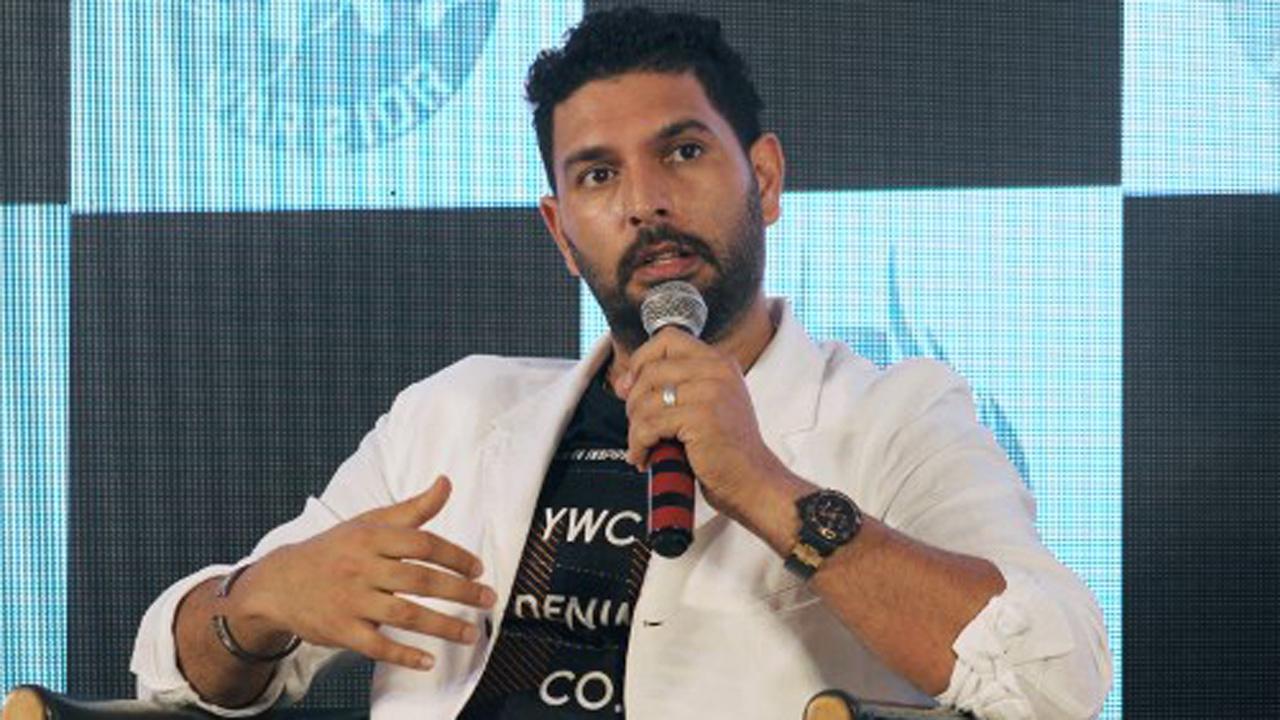 MI power! Yuvraj Singh, Herschelle Gibbs welcome Kieron Pollard to six 6s club on Twitter