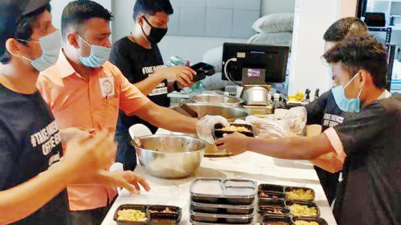 A 'hearty' meal: Bandra restaurant owner offers food to senior citizens stuck at home