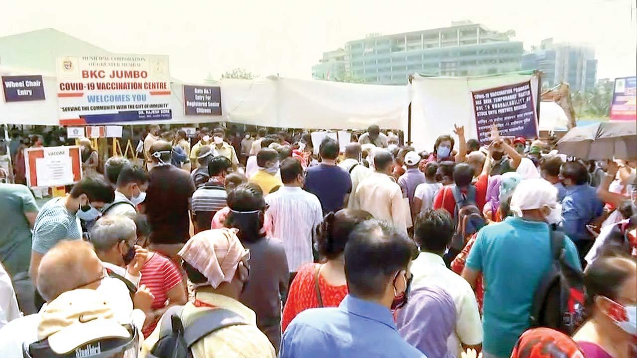Covid-19: Crowding causes chaos at Dahisar, BKC vaccination centres in Mumbai
