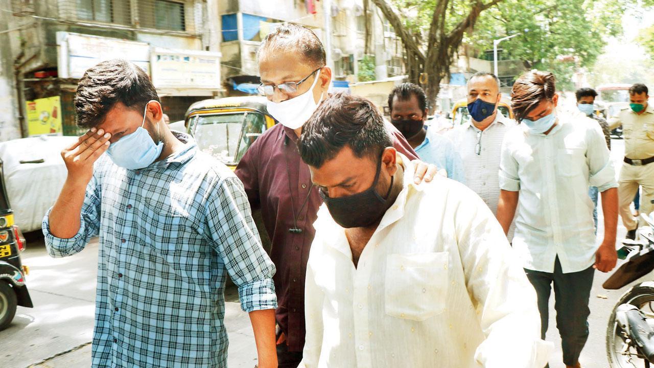 Mumbai Crime: Six clean-up marshals turn criminals, held for extortion
