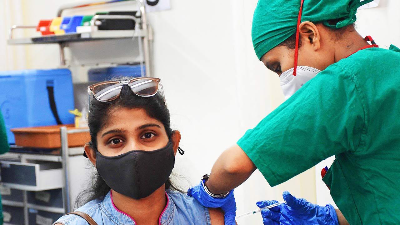 Mumbai: Despite Covid-19 vaccine stock hiccups, BMC to start 22 vaccination centres