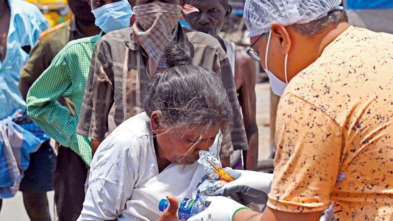 Covid-19 cases in India cross 2 lakh, deaths 4,000 again