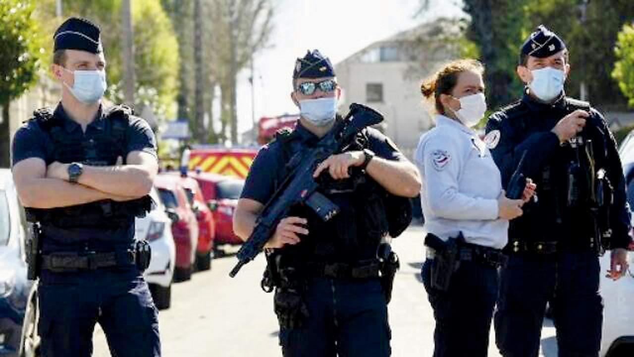 France to boost police security after attacks