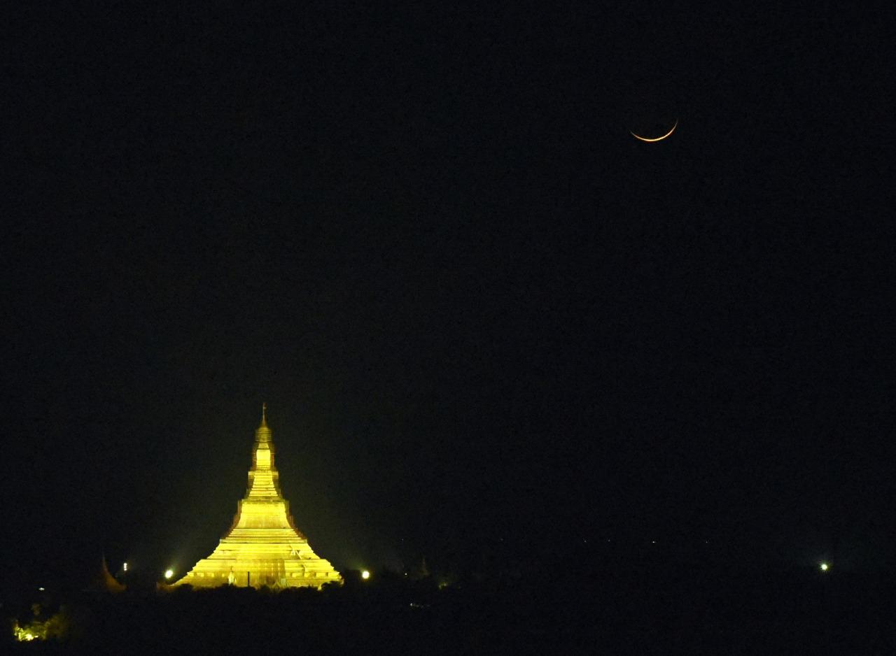 In picture: The sighting of the crescent moon in the sky at Vipassana Pagoda near Gorai in Borivli. Photo: Nimesh Dave