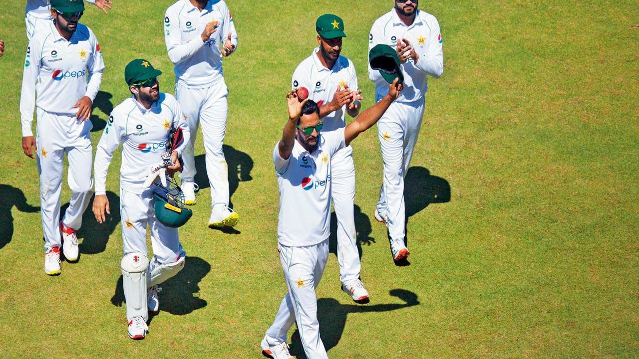 Pakistan on verge of innings triumph over Zimbabwe