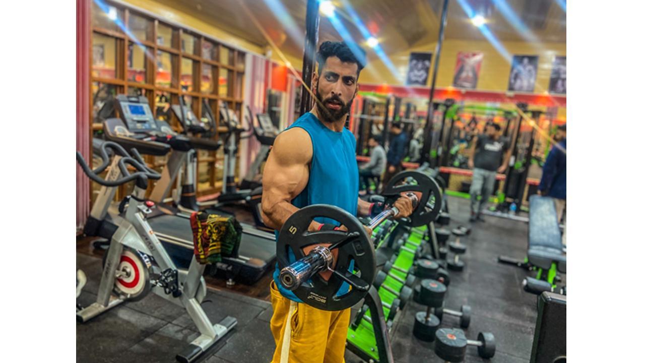 Meet Imtiyaz Dar, enthralling people with his entrepreneurial skills and as a fitness coach