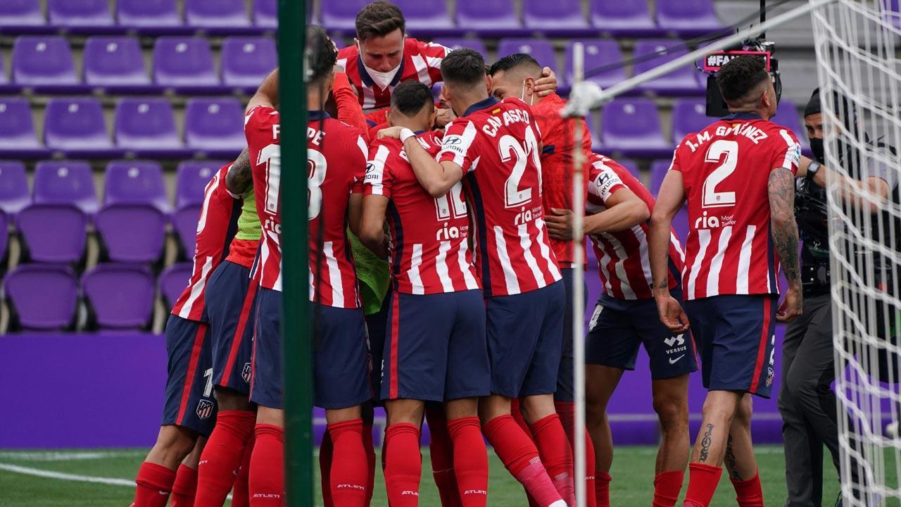 Luis Suarez strike leads Atletico to La Liga title as Real fall short